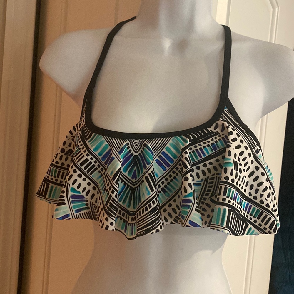 California Waves Curves Bikini Swimsuit Top New 4/25